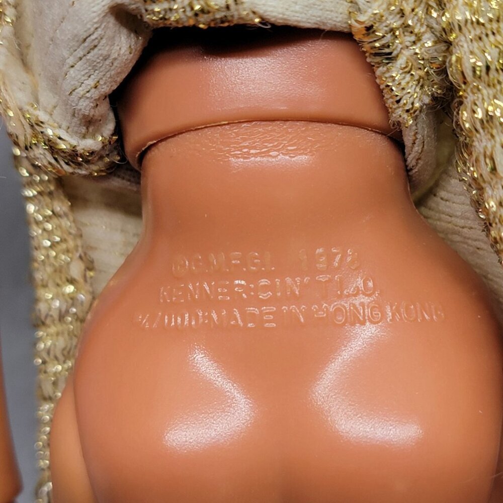 Vintage 1978 Kenner Darci Covergirl Doll in Disco Gold - Picture 10 of 11